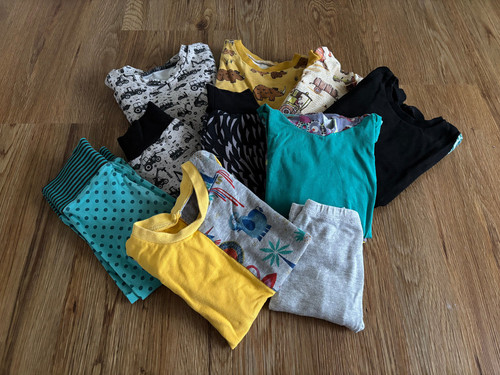 Kinderbekleidungspaket - , in